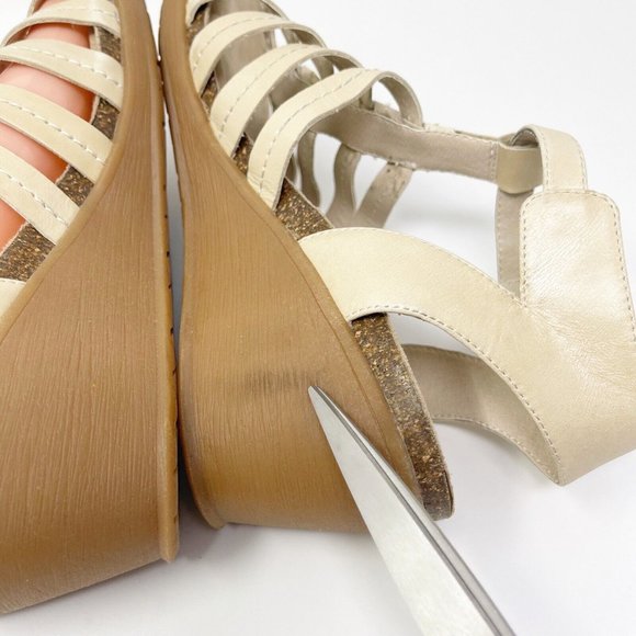 Pure Sole Leather Beige Nude Strappy Open Toe Wedge Sandals Size 9 - Picture 2 of 12